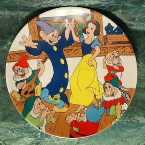 Disney Plate snow white & 7 dwarfs #58!!!!